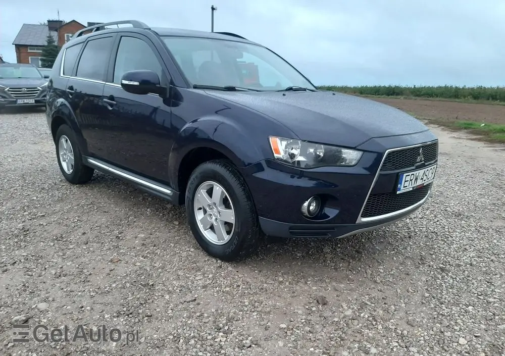 MITSUBISHI Outlander 2.0 Intense 2WD CVT