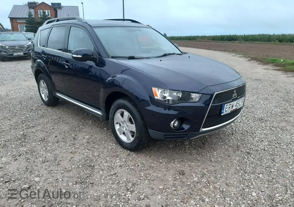 MITSUBISHI Outlander 2.0 Intense 2WD CVT