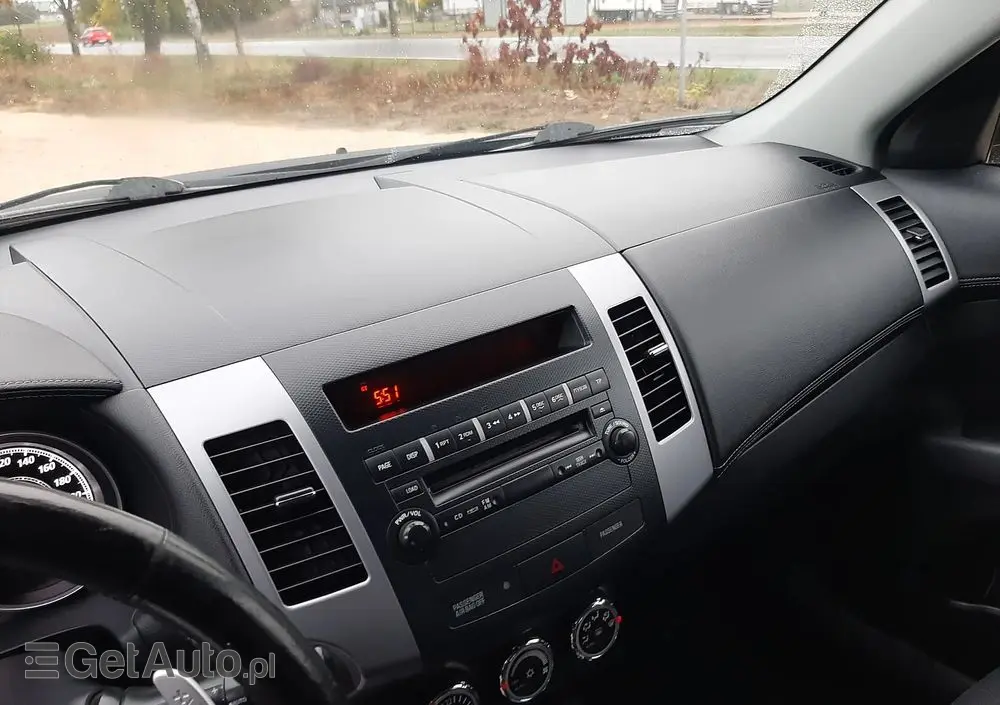 MITSUBISHI Outlander 2.0 Intense 2WD CVT