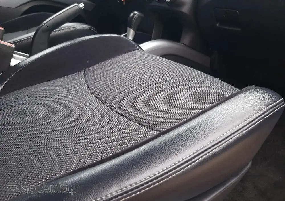 MITSUBISHI Outlander 2.0 Intense 2WD CVT