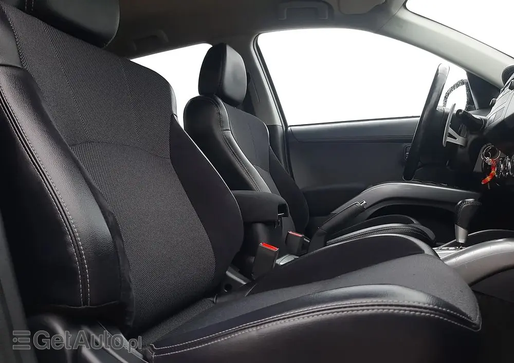 MITSUBISHI Outlander 2.0 Intense 2WD CVT