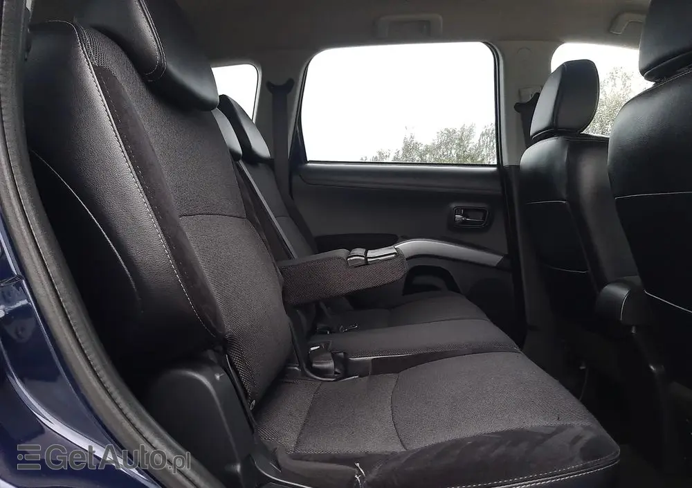 MITSUBISHI Outlander 2.0 Intense 2WD CVT