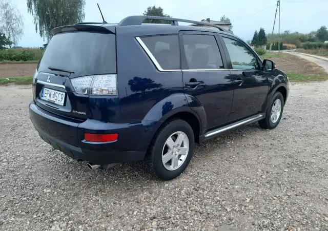 MITSUBISHI Outlander 2.0 Intense 2WD CVT
