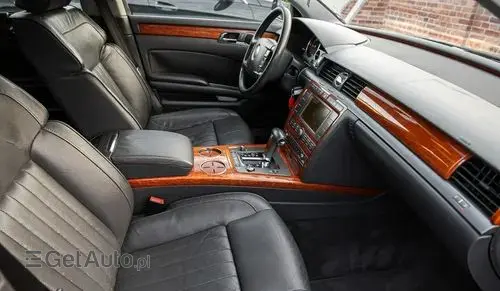 VOLKSWAGEN Phaeton 