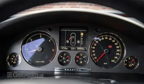 VOLKSWAGEN Phaeton 