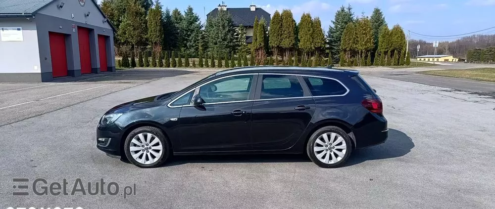 OPEL Astra 1.4 Turbo Cosmo