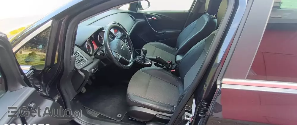OPEL Astra 1.4 Turbo Cosmo