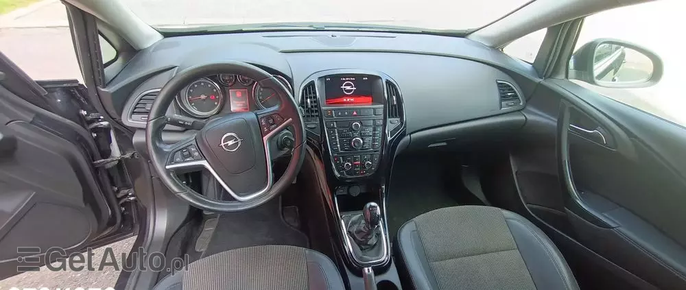 OPEL Astra 1.4 Turbo Cosmo