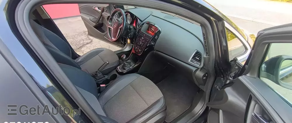 OPEL Astra 1.4 Turbo Cosmo