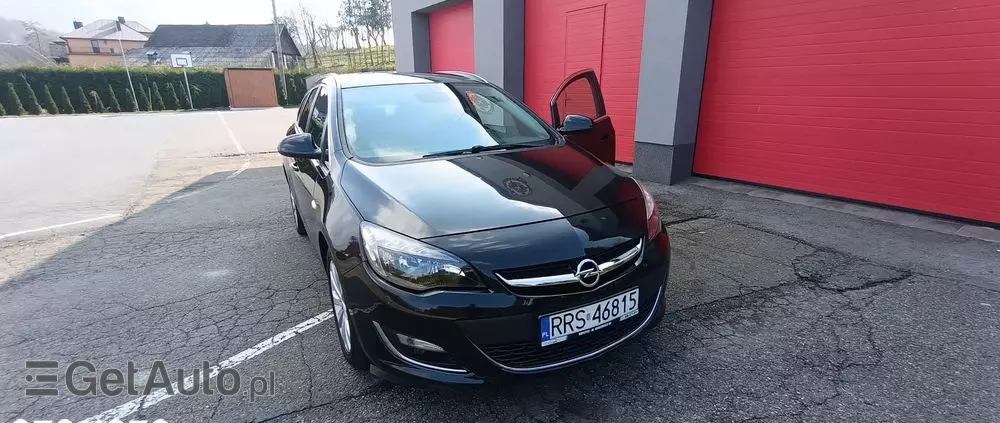 OPEL Astra 1.4 Turbo Cosmo