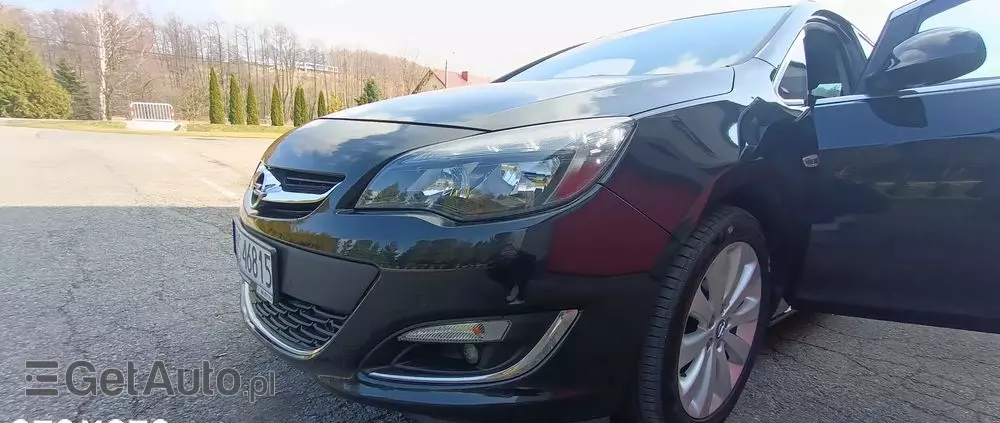 OPEL Astra 1.4 Turbo Cosmo