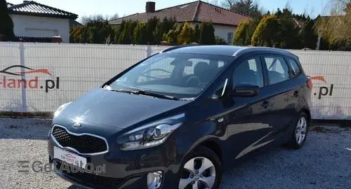 KIA Carens 