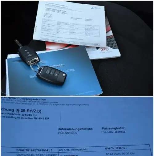 KIA Carens 