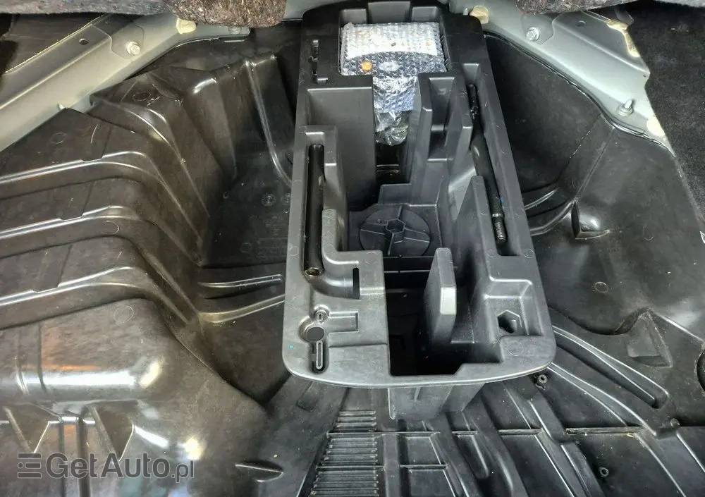 RENAULT Megane ENERGY TCe 130 BOSE EDITION