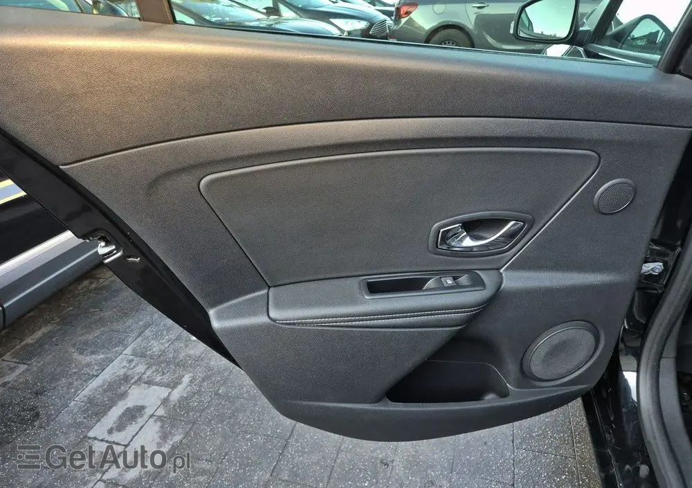 RENAULT Megane ENERGY TCe 130 BOSE EDITION