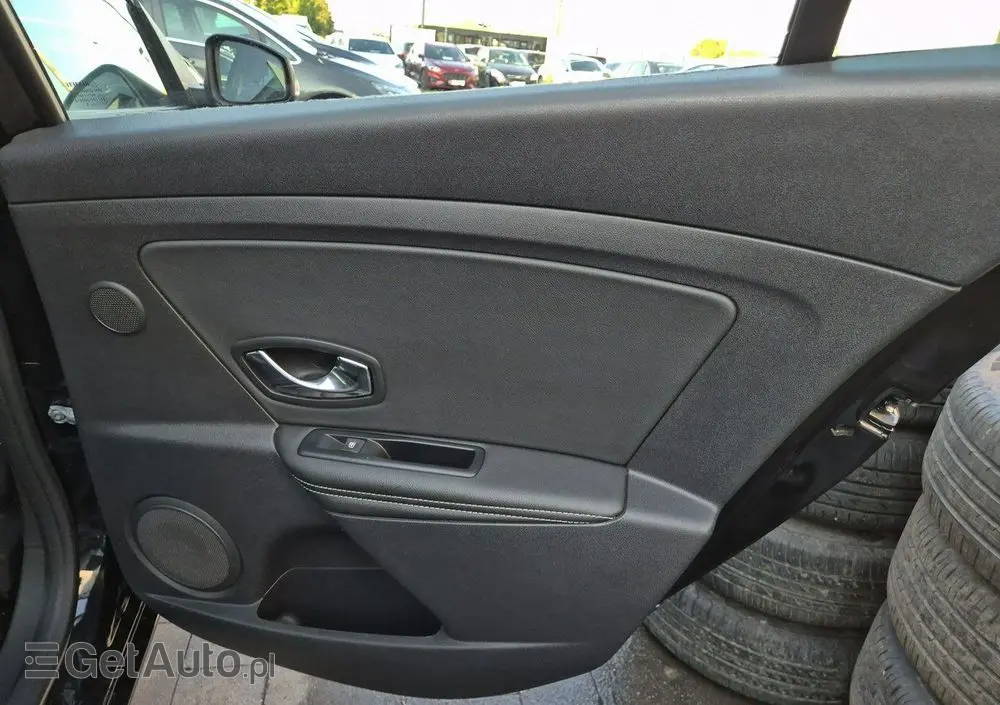 RENAULT Megane ENERGY TCe 130 BOSE EDITION