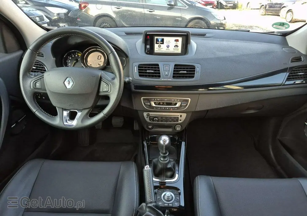RENAULT Megane ENERGY TCe 130 BOSE EDITION