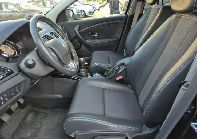 RENAULT Megane ENERGY TCe 130 BOSE EDITION