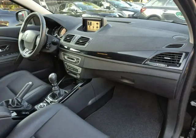 RENAULT Megane ENERGY TCe 130 BOSE EDITION