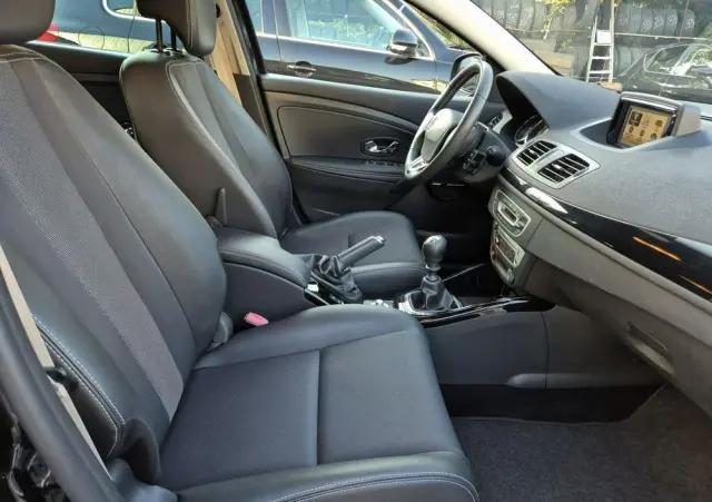 RENAULT Megane ENERGY TCe 130 BOSE EDITION