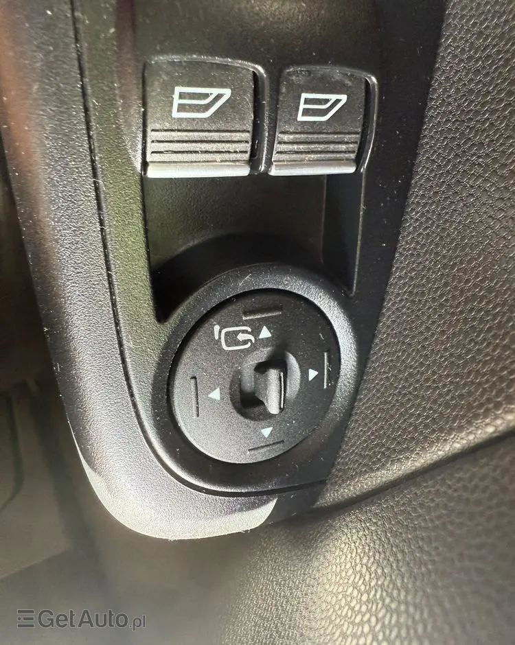 FORD Fiesta 1.0 EcoBoost Start-Stop Champions Edition