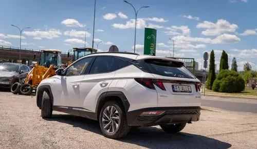HYUNDAI Tucson 