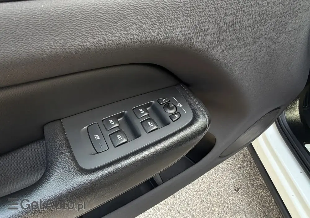 VOLVO XC 60 B4 B Momentum Pro