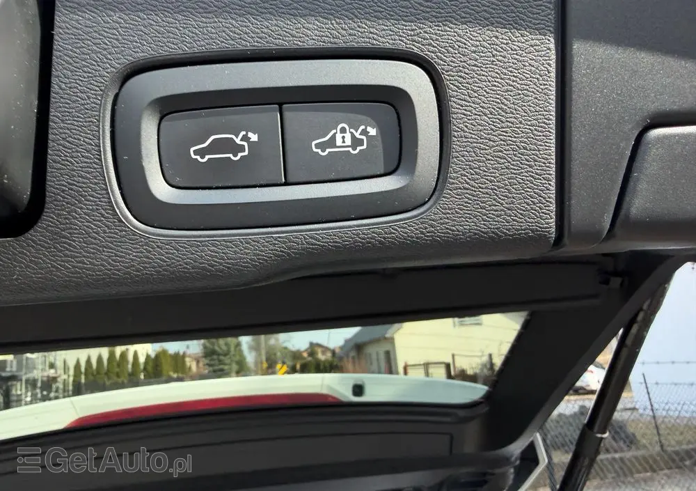 VOLVO XC 60 B4 B Momentum Pro