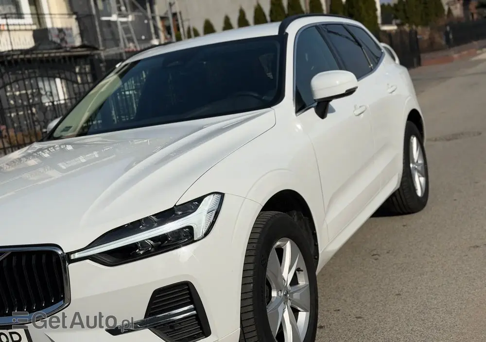 VOLVO XC 60 B4 B Momentum Pro