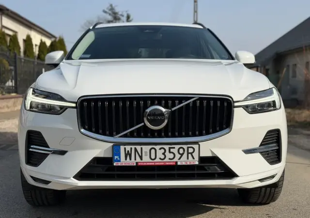 VOLVO XC 60 B4 B Momentum Pro
