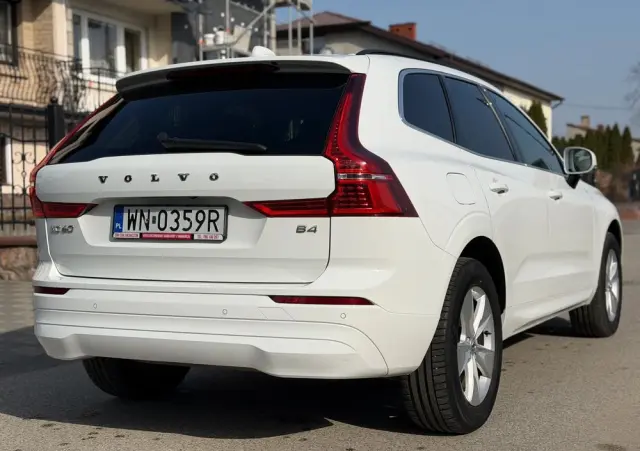 VOLVO XC 60 B4 B Momentum Pro