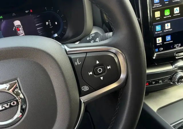 VOLVO XC 60 B4 B Momentum Pro