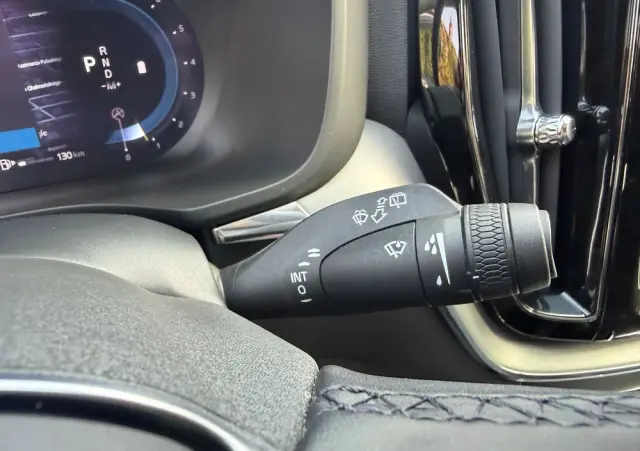 VOLVO XC 60 B4 B Momentum Pro