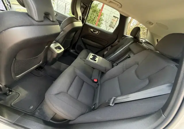 VOLVO XC 60 B4 B Momentum Pro