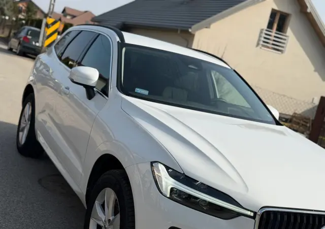 VOLVO XC 60 B4 B Momentum Pro