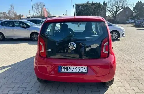 VOLKSWAGEN Up! 