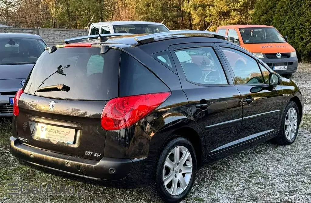 PEUGEOT 207 