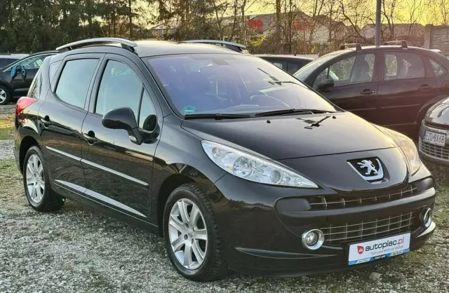 PEUGEOT 207 