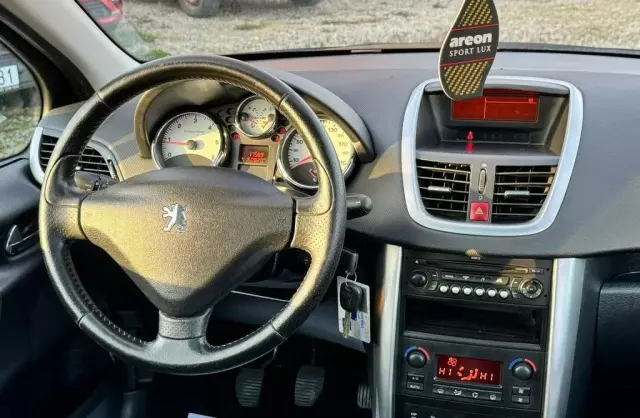 PEUGEOT 207 
