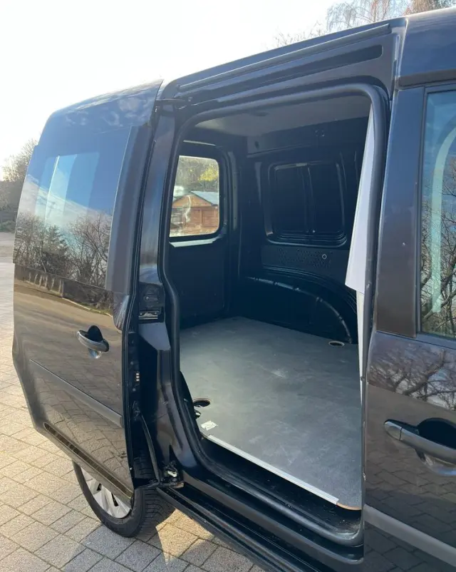 VOLKSWAGEN CADDY/2.0/4X4/ SPROWADZONY na/1 WŁ/FV23%/SERWISOWANY/VW/FORD/OPEL/CITROEN 