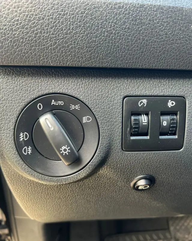 VOLKSWAGEN CADDY/2.0/4X4/ SPROWADZONY na/1 WŁ/FV23%/SERWISOWANY/VW/FORD/OPEL/CITROEN 