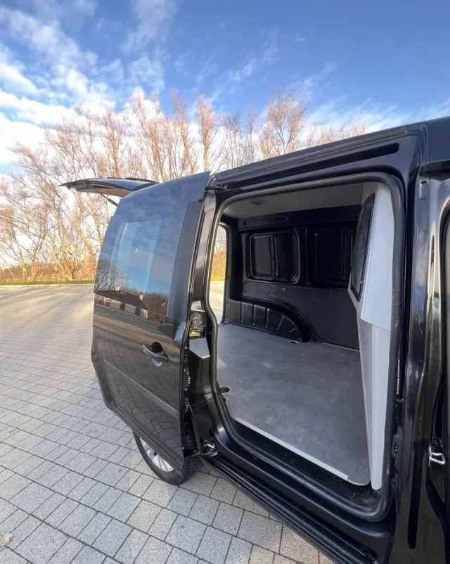 VOLKSWAGEN CADDY/2.0/4X4/ SPROWADZONY na/1 WŁ/FV23%/SERWISOWANY/VW/FORD/OPEL/CITROEN 