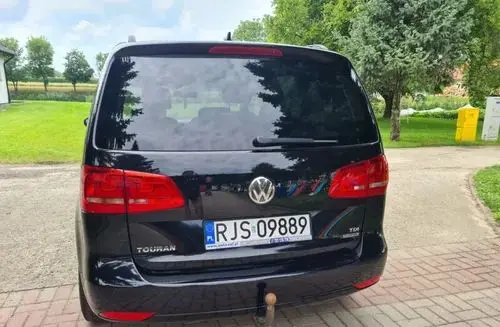 VOLKSWAGEN Touran 
