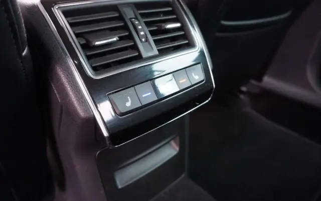 SKODA Superb 2.0 TSI 4x4 L&K DSG