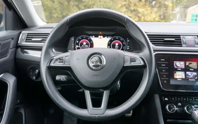 SKODA Superb 2.0 TSI 4x4 L&K DSG