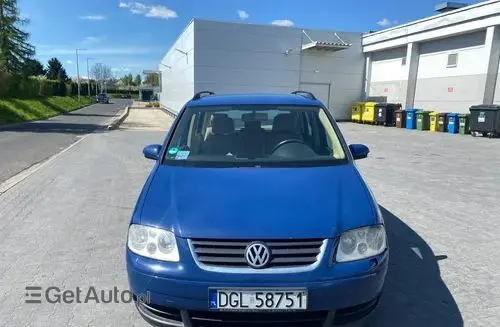 VOLKSWAGEN Touran 