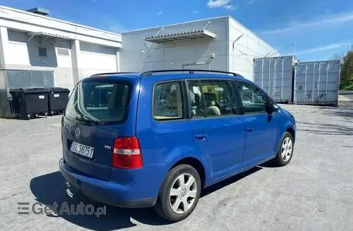 VOLKSWAGEN Touran 