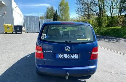VOLKSWAGEN Touran 