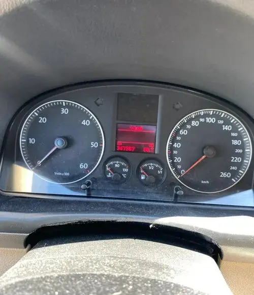 VOLKSWAGEN Touran 