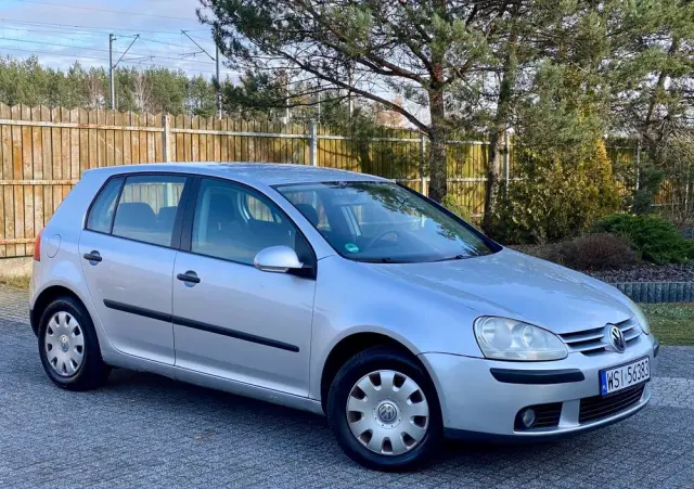 VOLKSWAGEN Golf 1.4 Trendline